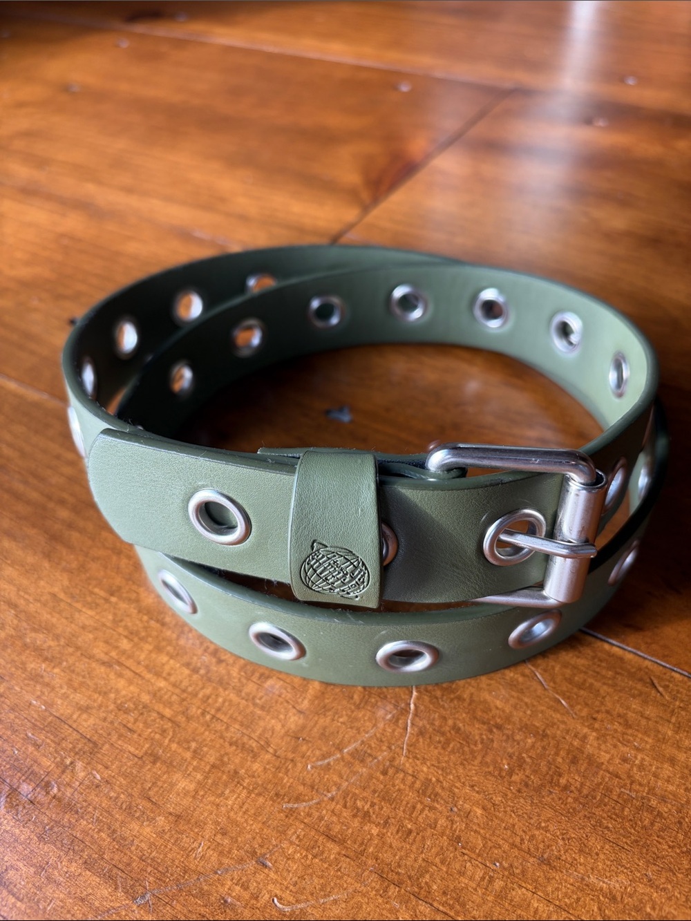 Levi’s Silver Tab Single Row Grommet Faux Leather Olive Green Belt Sz L